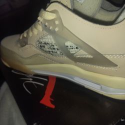 Jordan 4 Retro 