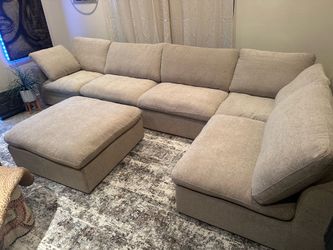 Brand new 6 pc Khaki Crème Cloud Couch
