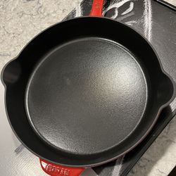 Staub Cast Iron 11-inch Traditional Skillet