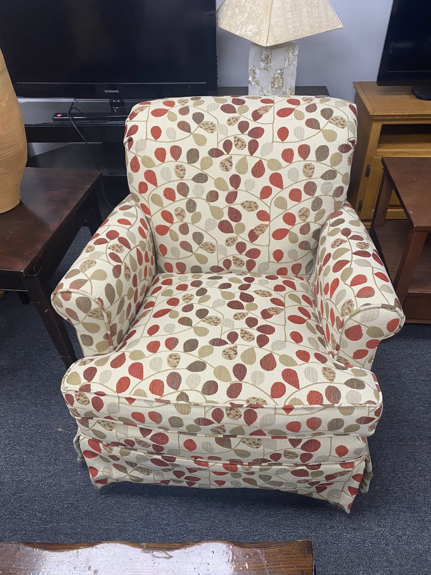 Tan & Red Autumn Themed Swivel Rocking Living Room Chair $65