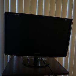 Mid-sized Samsung Tv 