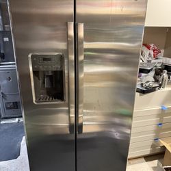 GE Stainless Steel Side By Side Refrigerator