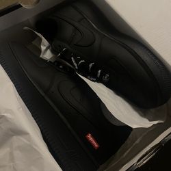 air force 1 low / supreme size 8.5 