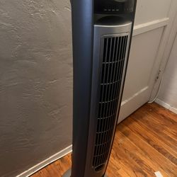 Lasko Oscillating Tower