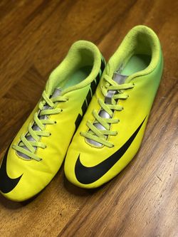 Nike Mercurial Vortex Youth Soccer Cleats Size 5.5Y, Model 573871-703