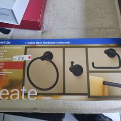 Hampton 4 Pc Towel Bar Set 