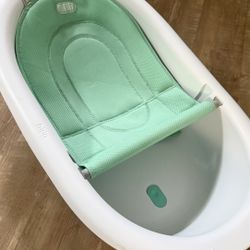 Frida Bath Tub 