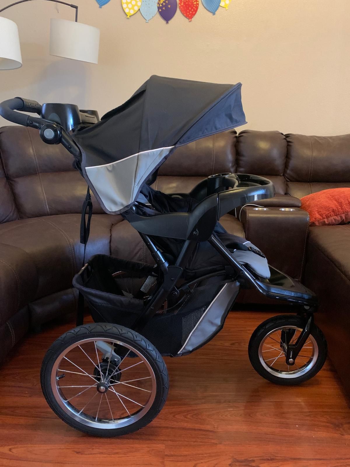 GRACO JOGGER STROLLER