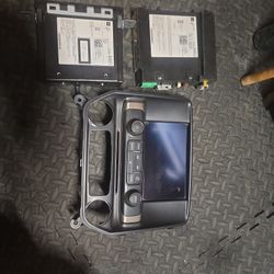 Infotainment Center-Screen/CD Player/Radio/dash Mount 