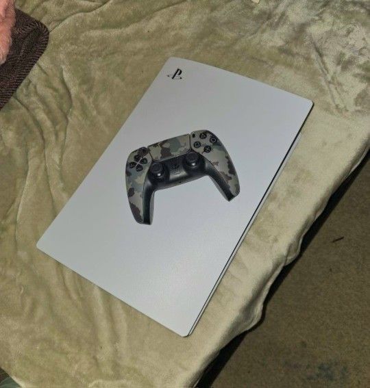 Playstation 5 w/ Disc Drive - Brand New