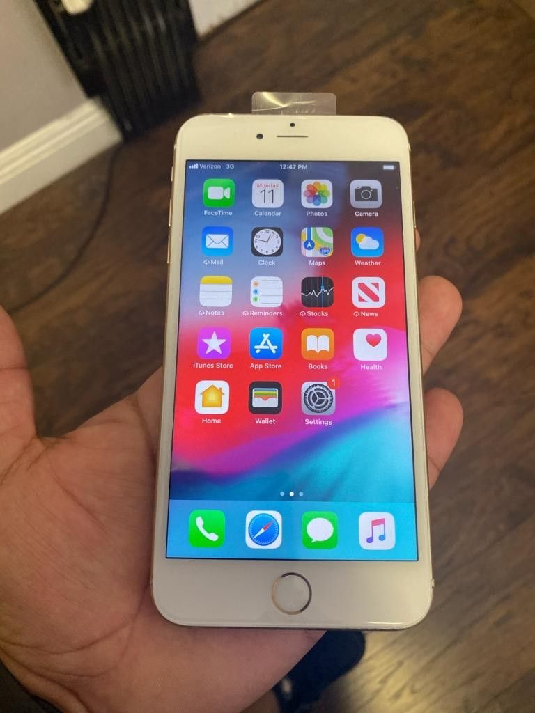 iPhone 6 plus 64gb Factory unlocked (no touch id)