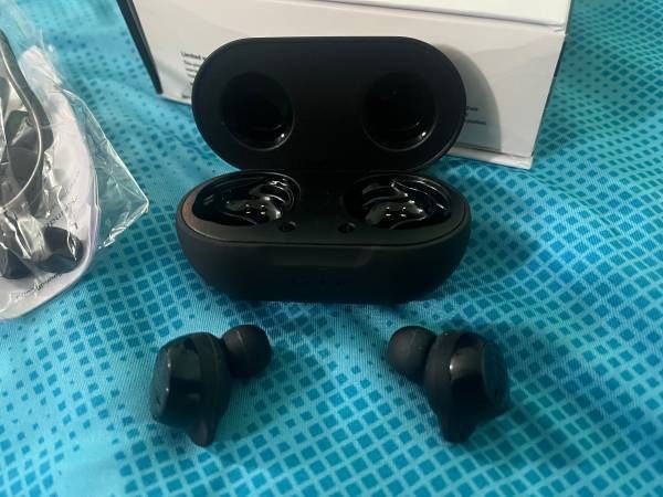 Bluetooth Wireless Sport Earbuds