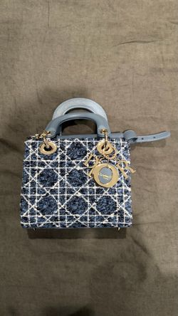 Dior purse