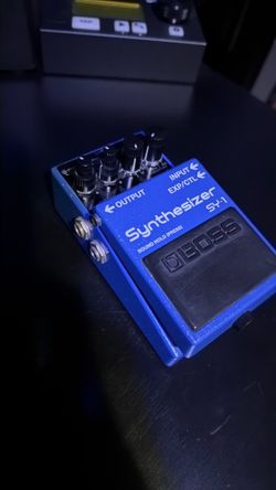 Boss SY-1
