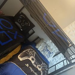 Triple Bunk Beds 2 Twin Beds Queen Size Bed