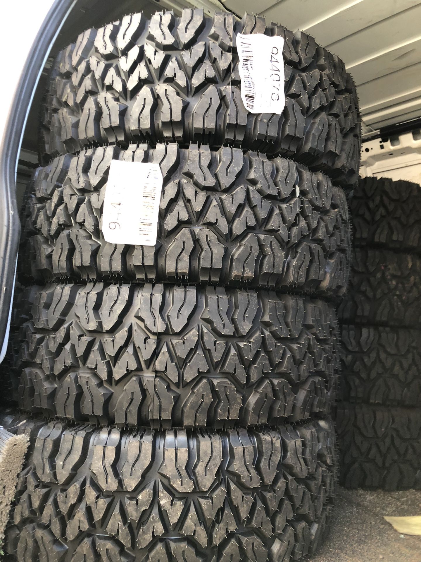 LT265/70/17 Nuevas Precio Firme