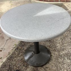 Free Half Cocktail Outdoor Table 