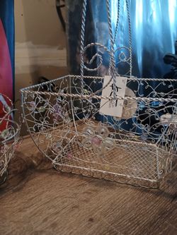 Wired Esther Baskets