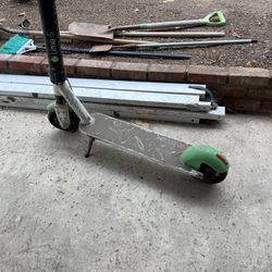 Electric Scooter For Parts 