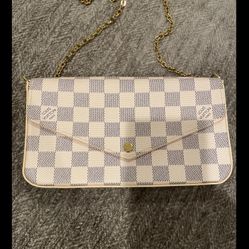 Louis Vuitton Felicie Pochette Damier Azur
