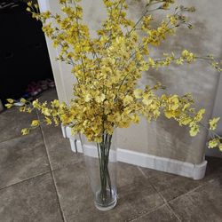 Pottery Barn large glass vase With Flowers 