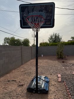 Basketball hoop