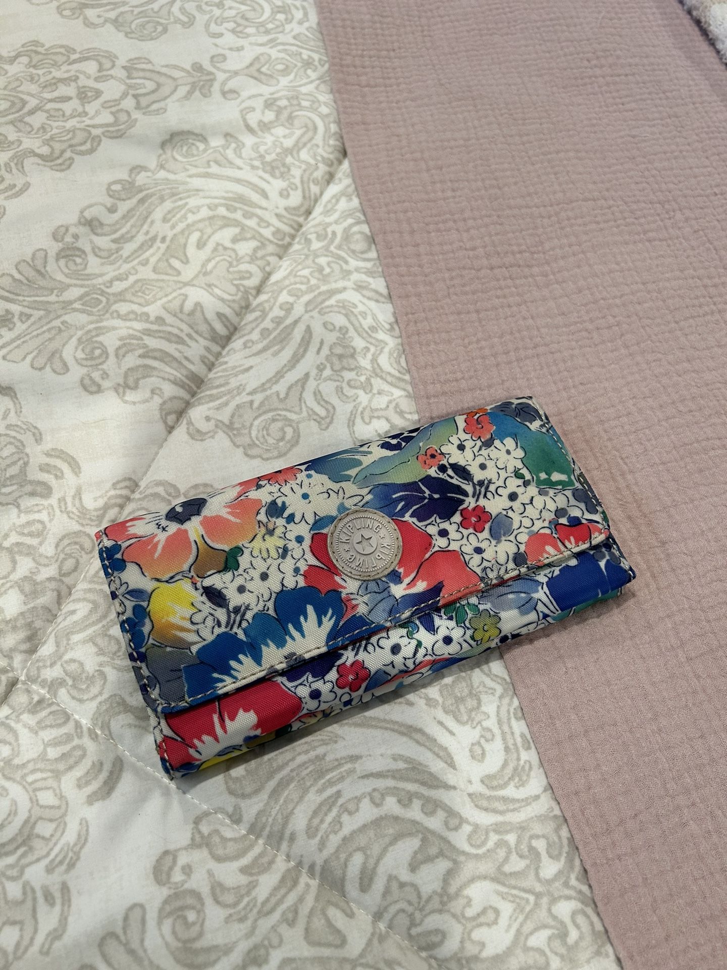 Kipling Large Wallet 