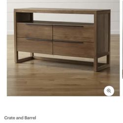 Crate & Barrel Linea II Natural Four-Drawer Dresser 