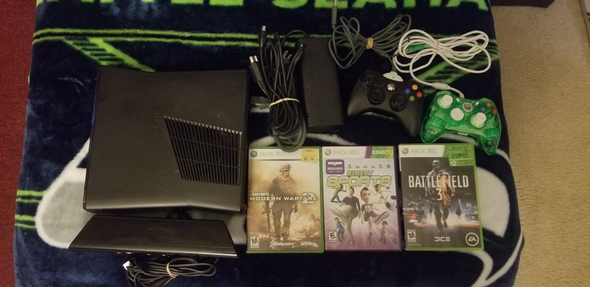 XBOX 360 S KINNECT 3 GAMES 2 CONTROLLERS POWER SUPPLY ALL CORDS