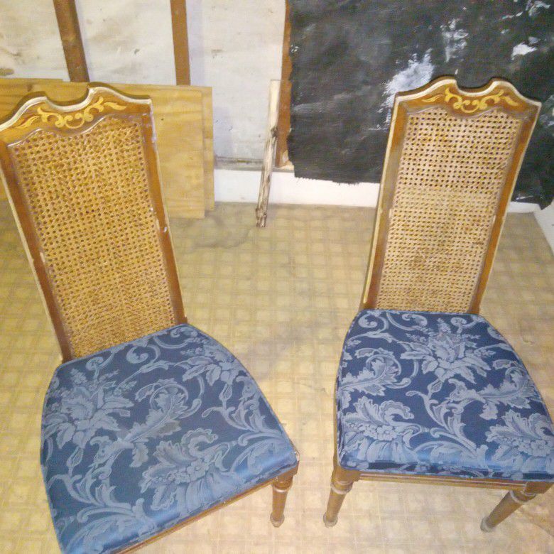 2 Antique Chair's 