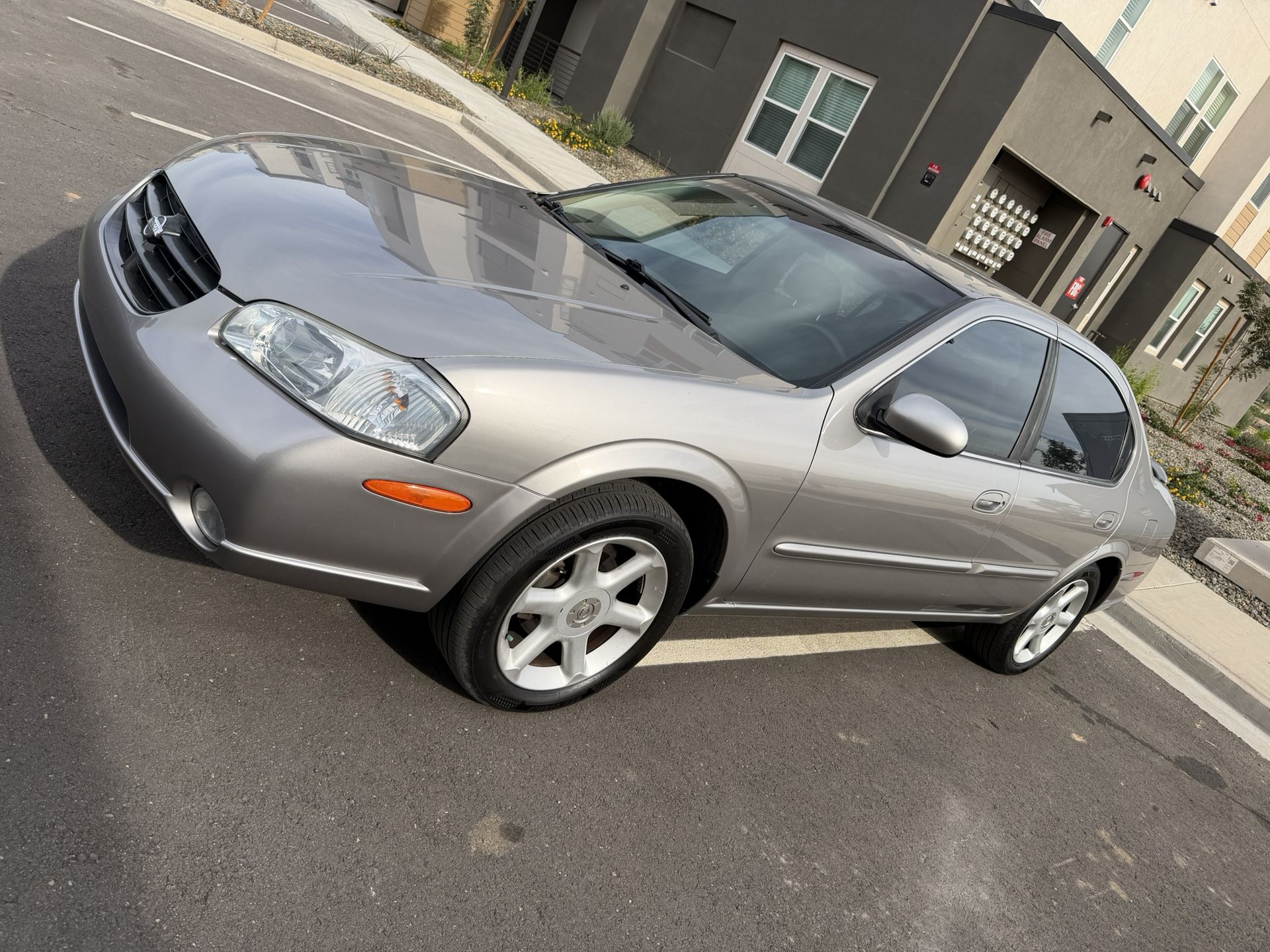 2000 Nissan Maxima