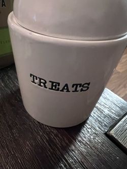 Treats Canister