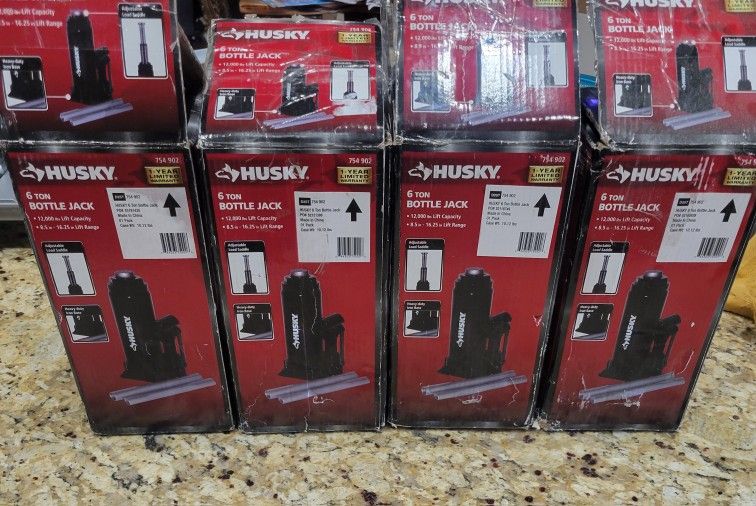 Husky 6-Ton Hydraulic Bottle Car Jack