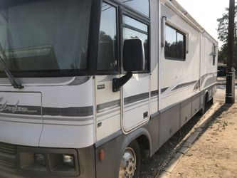 2000 Winnebago adventurer