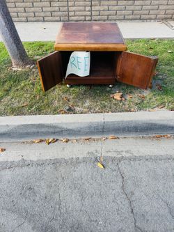 Free wood end table 6830 Los Arcos St Long Beach