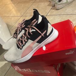 Puma Women’s Size 9