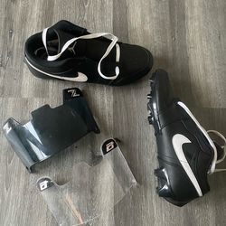 black and white nike dunk cleats with two visors size 10