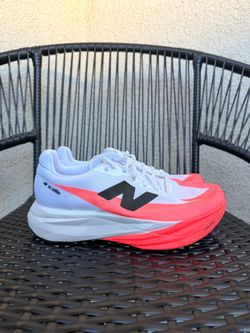 New Balance FuelCell SC Elite Running Shoes