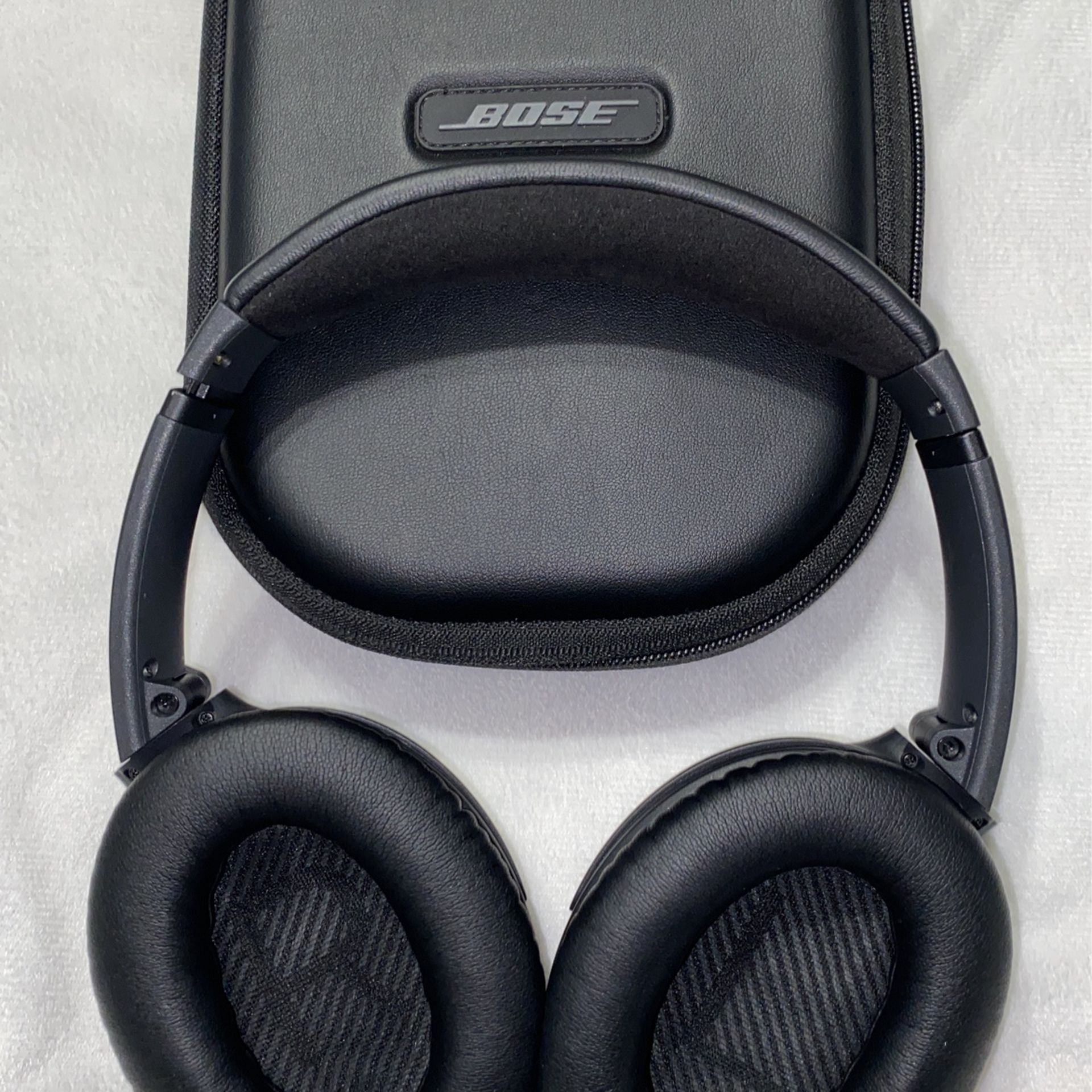 BOSE   QC- 35 Bluetooth Headphones 