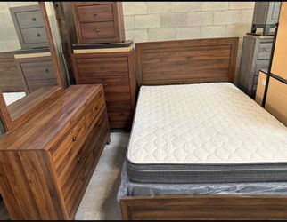 Brown Wood Bedroom Set with Mattress