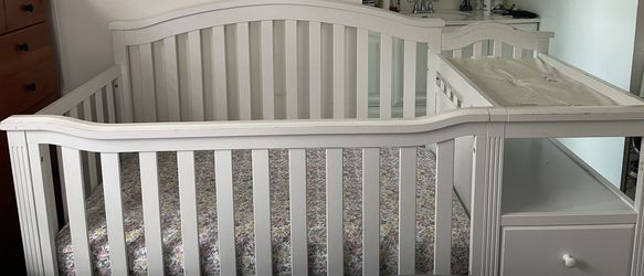 Baby Crib With Mattress