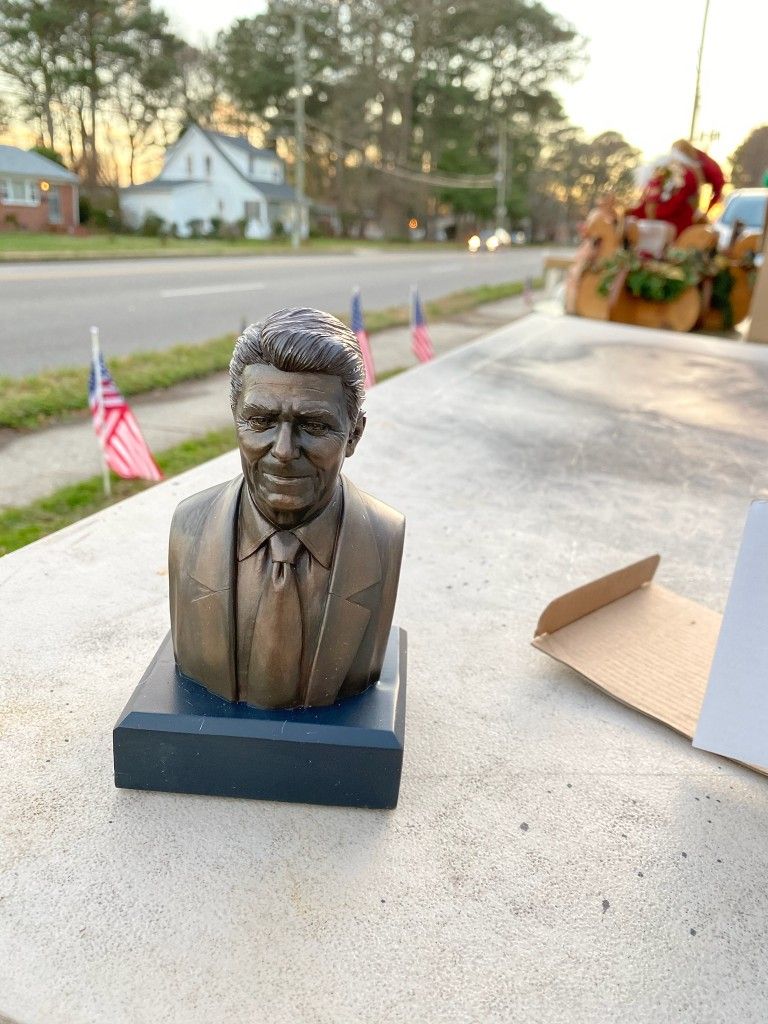 Ronald Regan Statue Bust