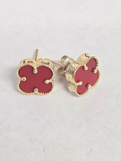 18kt Gold Red Stone Clover Earrings
