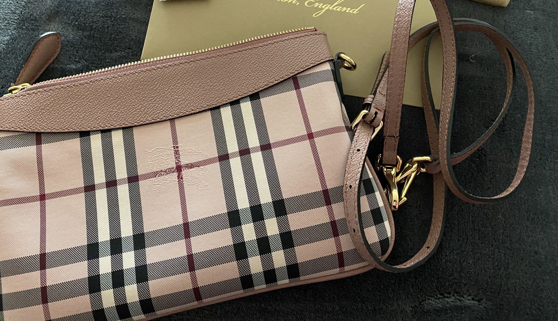 Authentic Burberry ☀️