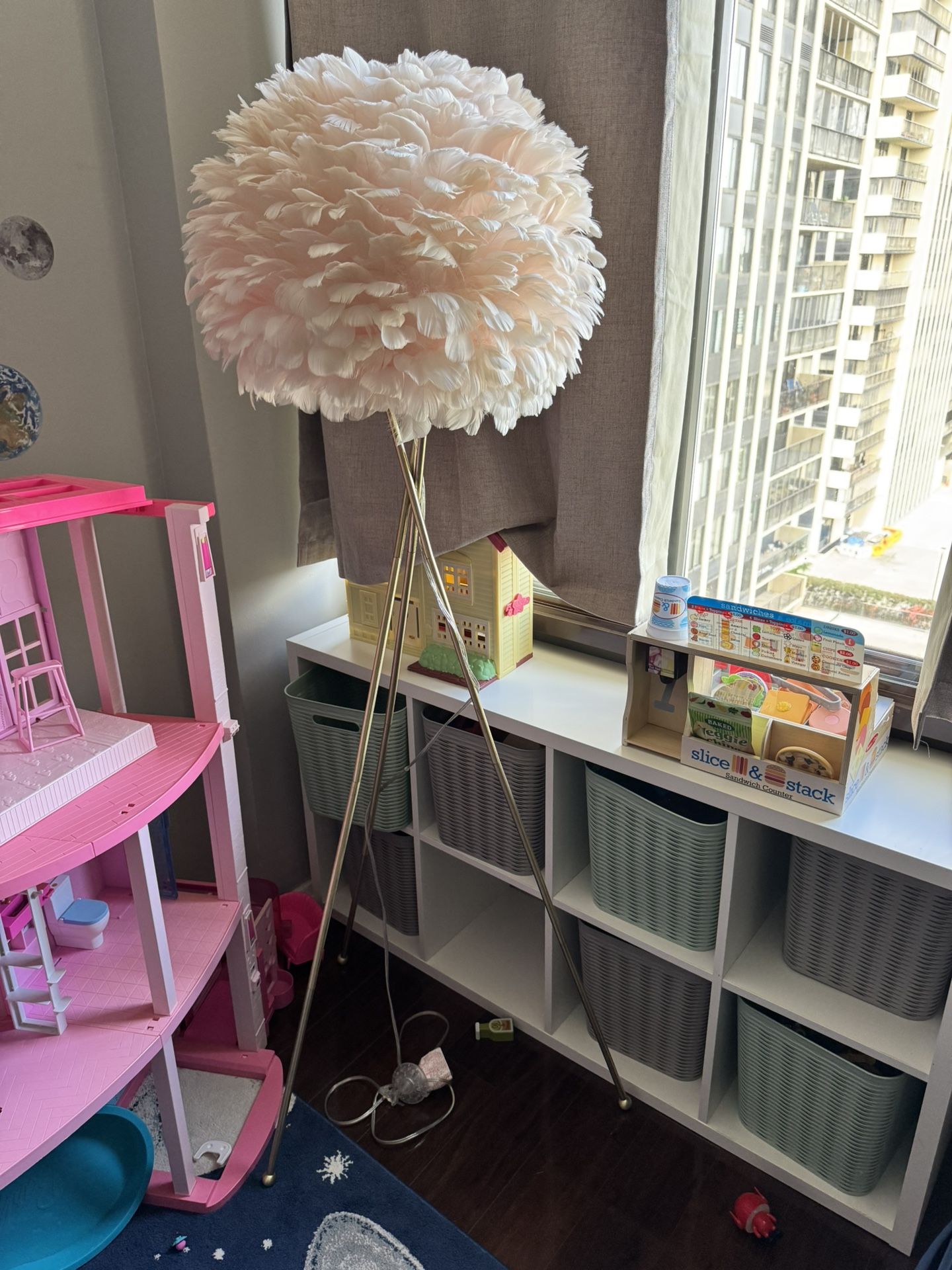 Pink Feather Lamp