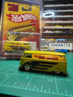 Hotwheels T1 Panel Bus (wheel Swap)