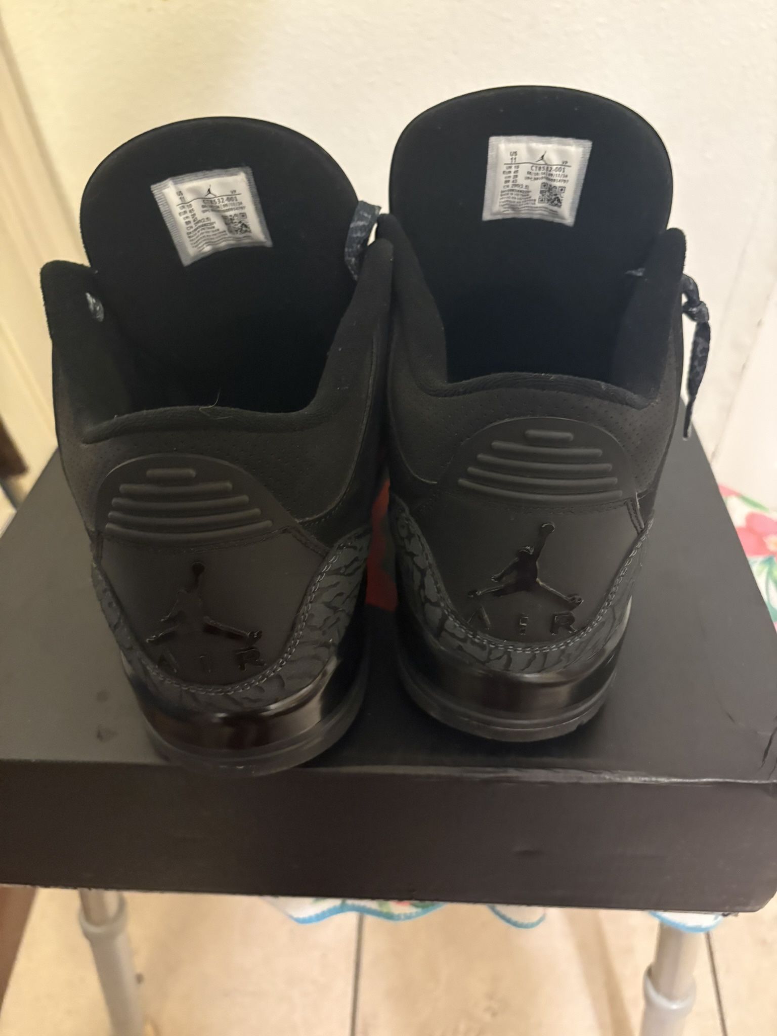 jordan 3 black cat worn couple times throw a price