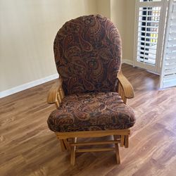 Solid Wood  Glider rocker good condition., Matching Ottoman included!