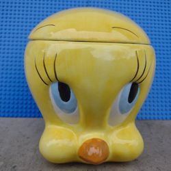 Vintage 2000 Tweety Bird Warner Bros. Giftco ceramic cookie jar