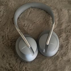 Bose Noise, Cancelling Over-Ear Bluetooth Wireless Headphones 700